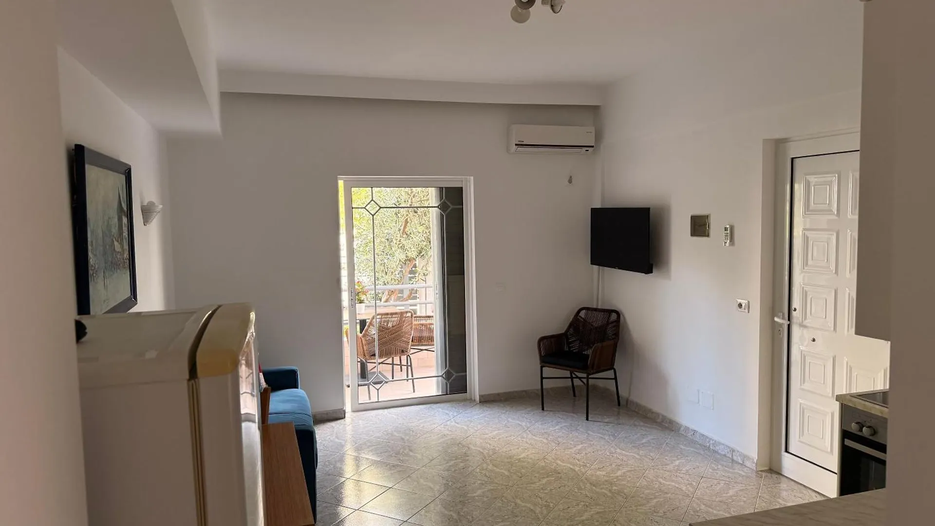 Apartments&Studios ARDIAN-MANDI Sarandë 0*,  Albania