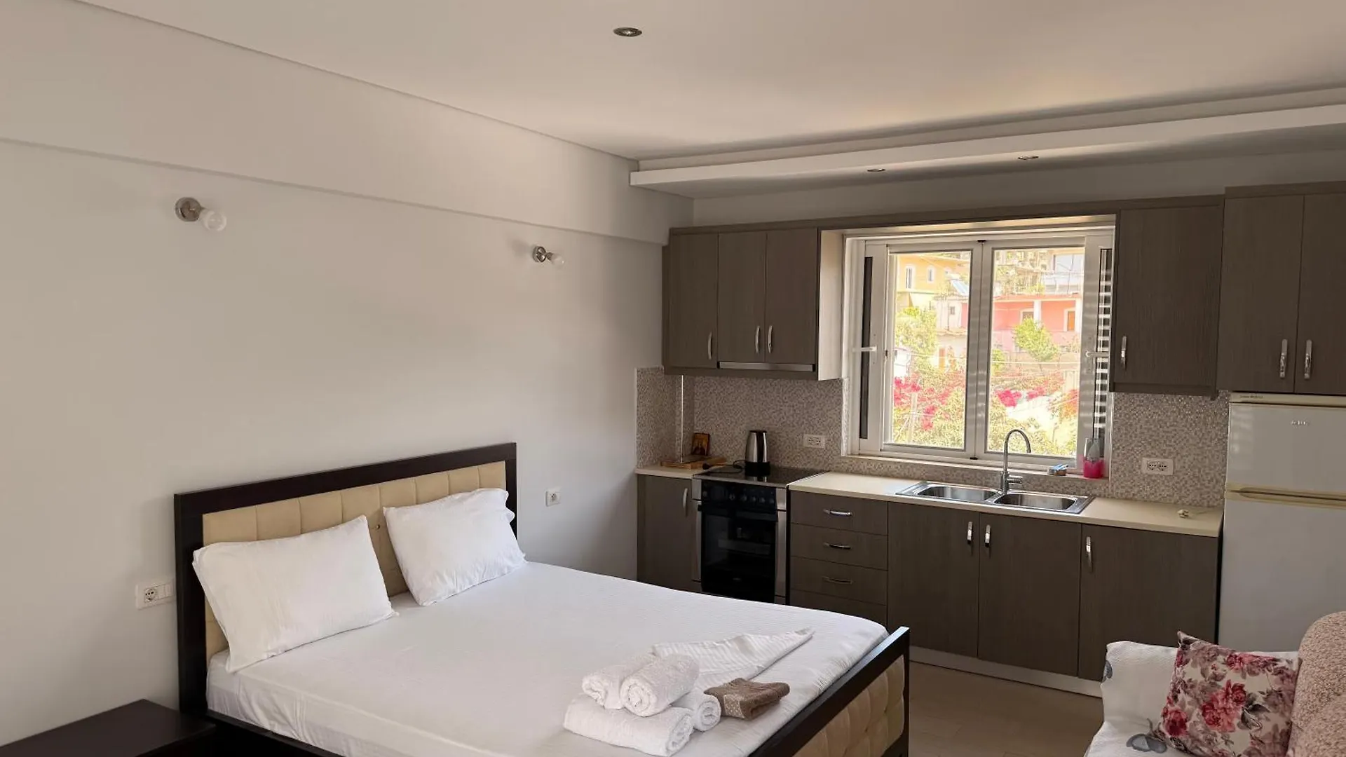 Apartments & Studios Ardian-Mandi Sarande-Albania